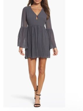 Ali & Jay Rock 'N' Roll Bell
Sleeve Dress